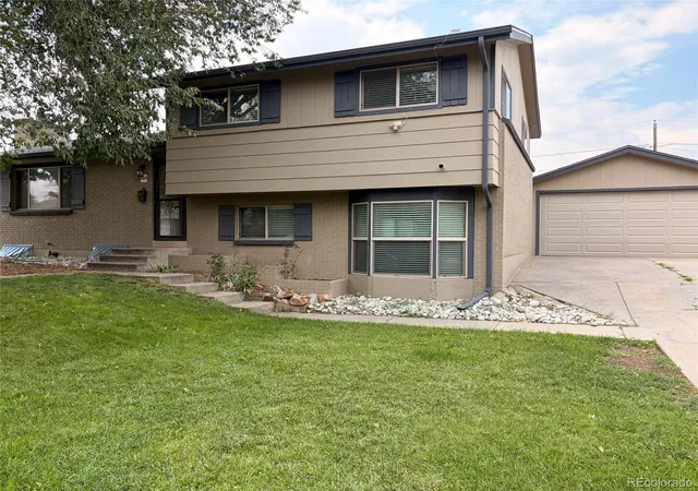 1st image of 945 Dearborn St, Aurora, CO 80011 | MLS# 2550489