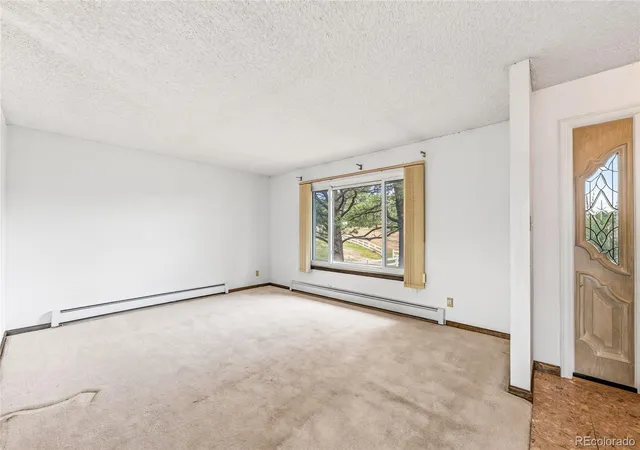 Photo 5 of Single family home for sale at 2181 Woodpecker Ln, Elizabeth, CO 80107 | MLS# 6913322 | Listing updated on 2026-09-01