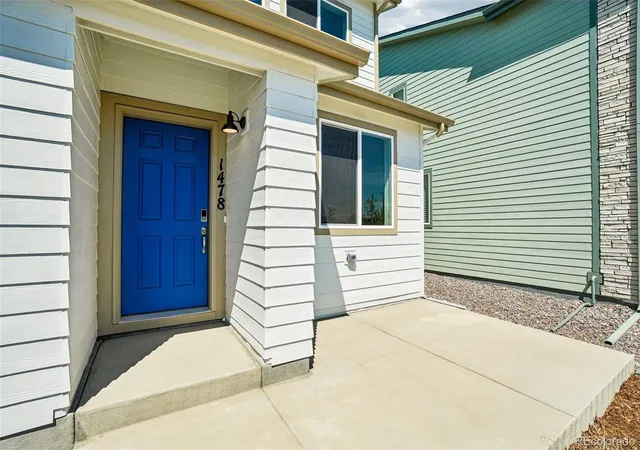 Photo 3 of Single family home for sale at 1478 Coral Pl, Longmont, CO 80504 | MLS# 9097088 | Listing updated on 2026-09-01