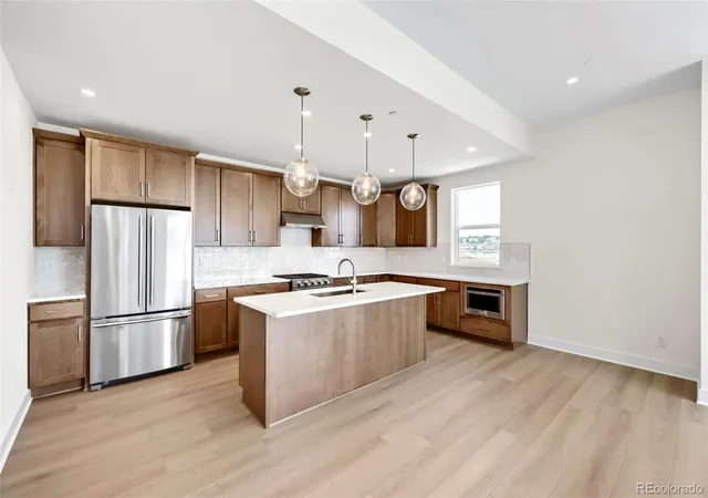 Photo 3 of Townhouse for sale at 3431 W Elmhurst Pl, Littleton, CO 80120 | MLS# 6169265 | Listing updated on 2026-10-04