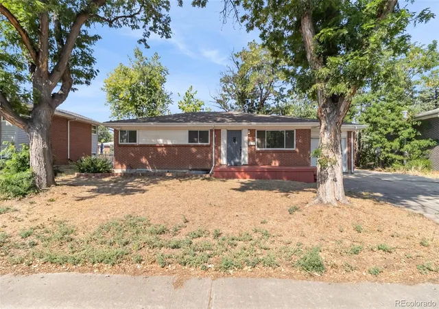 Photo 3 of Single family home for sale at 6085 Parfet St, Arvada, CO 80004 | MLS# 6516806 | Listing updated on 2026-09-24