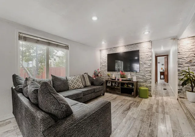5th image of 146 Poplar St, Lochbuie, CO 80603 | MLS# 2663970