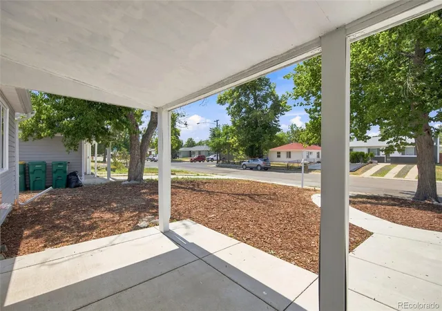 Photo 3 of Single family home for sale at 812 Geneva St, Aurora, CO 80010 | MLS# 3347698 | Listing updated on 2026-10-07