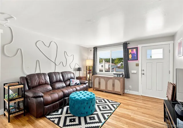 Photo 4 of Single family home for sale at 812 Geneva St, Aurora, CO 80010 | MLS# 3347698 | Listing updated on 2026-10-13