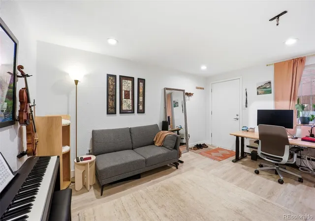 5th image of 148 S Emerson St, Denver, CO 80209