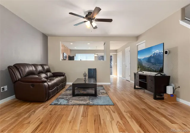 Townhouse for sale at 7831 S Kittredge Cir, Englewood, CO 80112 | MLS# 2087293