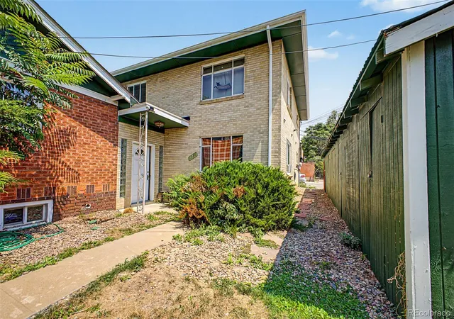 Photo 4 of House for sale at 1524 Jasmine St, Denver, CO 80220 | MLS# 6450179 | Listing updated on 2026-09-01