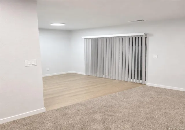 Listing Photo 5 - Condo for sale in building located at 10702 E Exposition Ave, Aurora, CO 80012 - Unit #105
