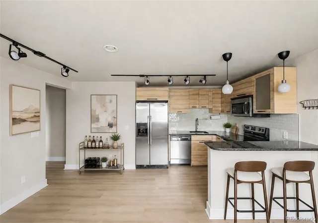 1st image of 120 S Pennsylvania St #302, Denver, CO 80209 | MLS# 2069504
