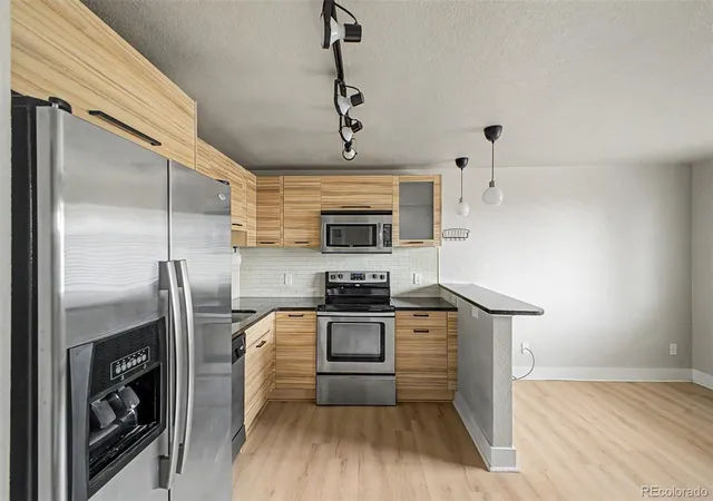4th image of 120 S Pennsylvania St, Denver, CO 80209