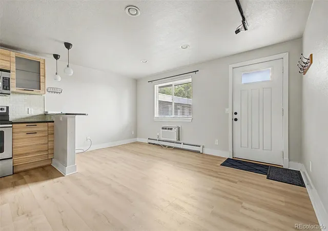 5th image of 120 S Pennsylvania St, Denver, CO 80209