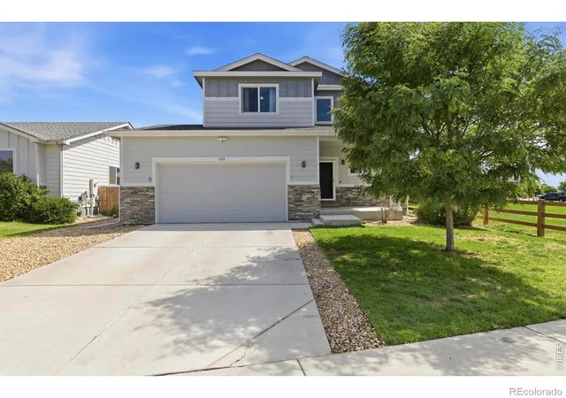 Photo 2 of Single family home for sale at 928 S Depot Dr, Milliken, CO 80543 | MLS# IR1066059 | Listing updated on 2026-08-29