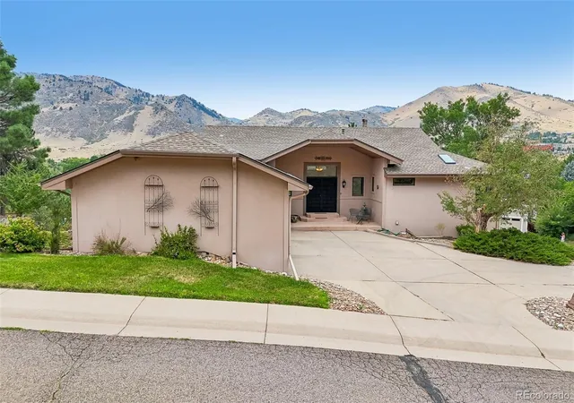 3rd image of 1070 Deer Springs Ln, Golden, CO 80403 | MLS# 6337106