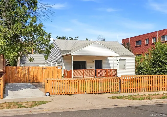 1st image of 1685 Clinton St, Aurora, CO 80010 | MLS# 6069061