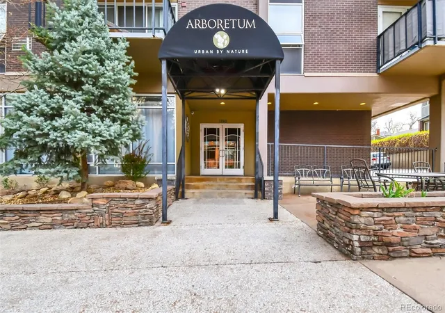 2nd image of 1150 Vine St #603, Denver, CO 80206 | MLS# 5137426