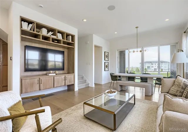 Photo 3 of Townhouse for sale at 6272 N Killarney St, Aurora, CO 80019 | MLS# 5788678 | Listing updated on 2026-08-31