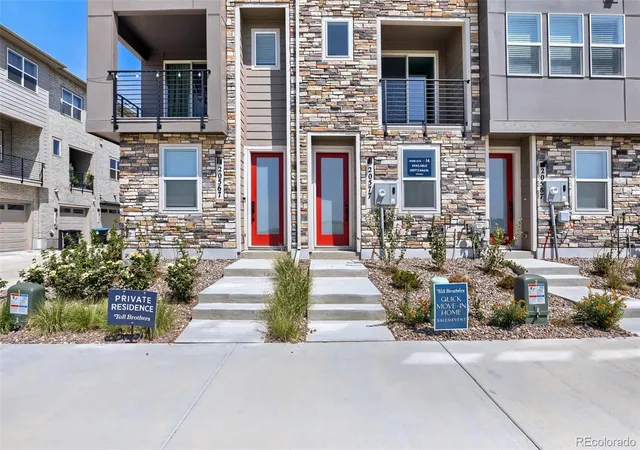 Photo 2 of Townhouse for sale at 20577 E 62nd Drive, Aurora, CO 80019 | MLS# 5239357 | Listing updated on 2026-08-16