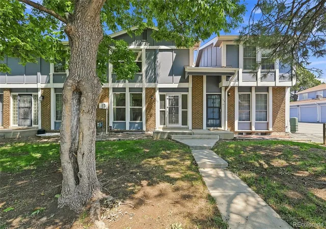 1st image of 147 Paris Cir, Aurora, CO 80011 | MLS# 7298980