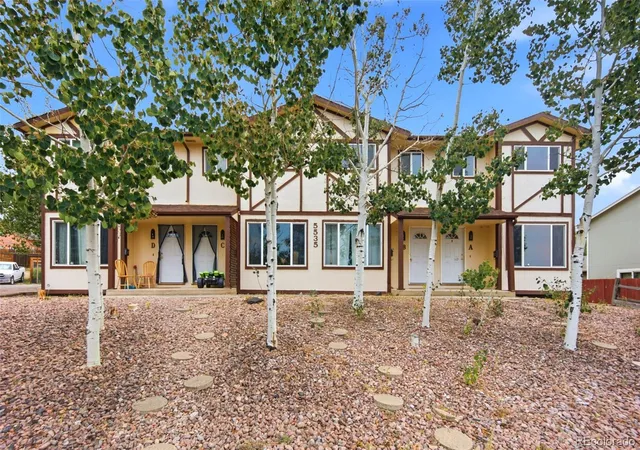 Listing Photo 2 - Condo for sale in building located at 5535 Tomah Dr, Colorado Springs, CO 80918 - Unit #