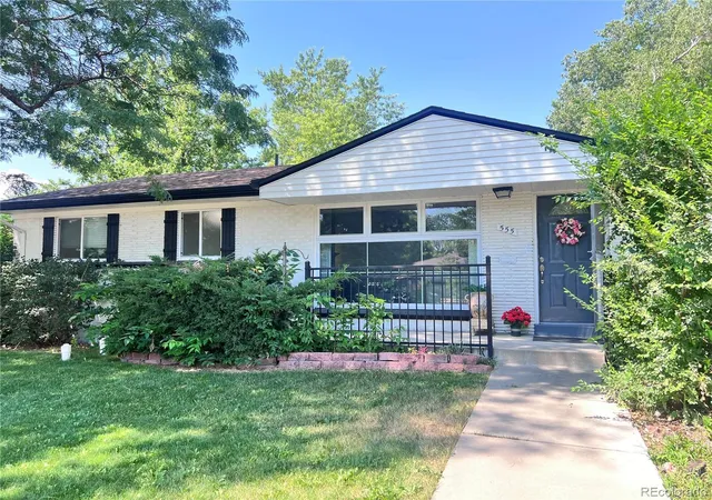 2nd image of 555 Everett St, Lakewood, CO 80226 | MLS# 6981686