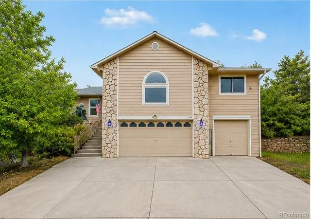 1st image of 395 Dawson Ct, Castle Rock, CO 80104 | MLS# 6018014