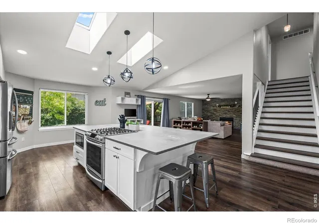 Photo 4 of Single family home for sale at 2431 Maplewood Cir E, Longmont, CO 80503 | MLS# IR1066104 | Listing updated on 2026-09-19