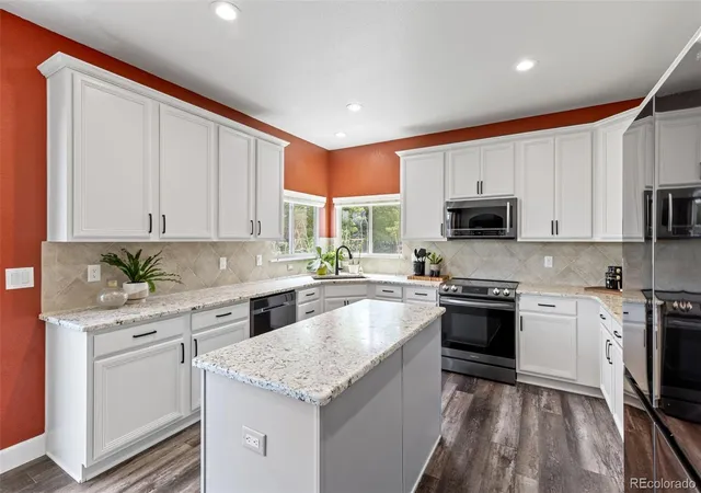 Photo 1 of Single family home for sale at 7664 Bison Ct, Littleton, CO 80125 | MLS# 9559103 | Listing updated on 2026-10-05