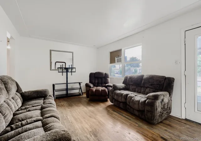 3rd image of 4290 E 70Th Ave, Commerce City, CO 80022 | MLS# 7015402