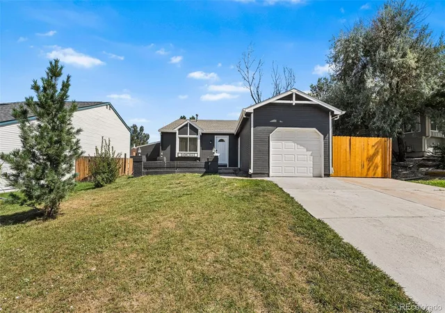 1st image of 4832 S Genoa St, Centennial, CO 80015 | MLS# 8517814
