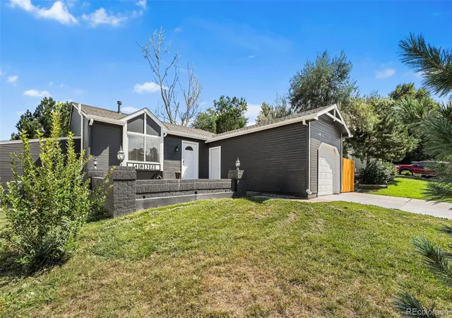 2nd image of 4832 S Genoa St, Centennial, CO 80015 | MLS# 8517814