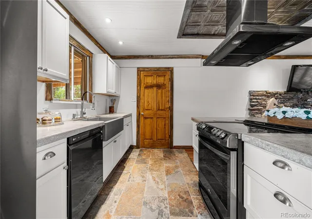 4th image of 11 Macnaughton Rd, Pueblo, CO 81001 | MLS# 1928479