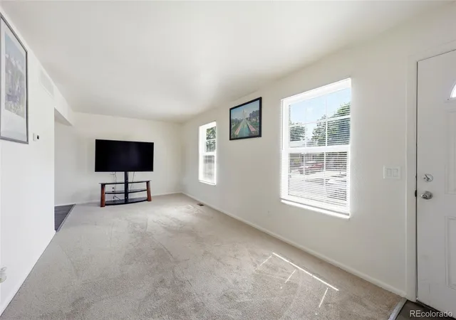 4th image of 4221 S Quintero Wy, Aurora, CO 80013 | MLS# 3381514