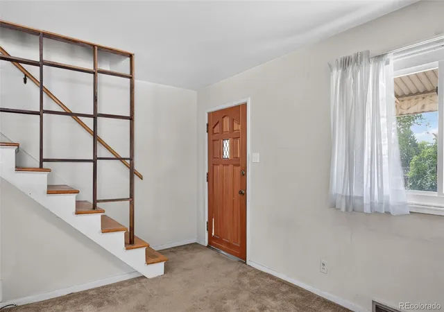 Photo 4 of Sale Pending at 10831 Lowry Pl, Aurora, CO 80010 | MLS# 6840797 | Listing updated on 2026-09-30