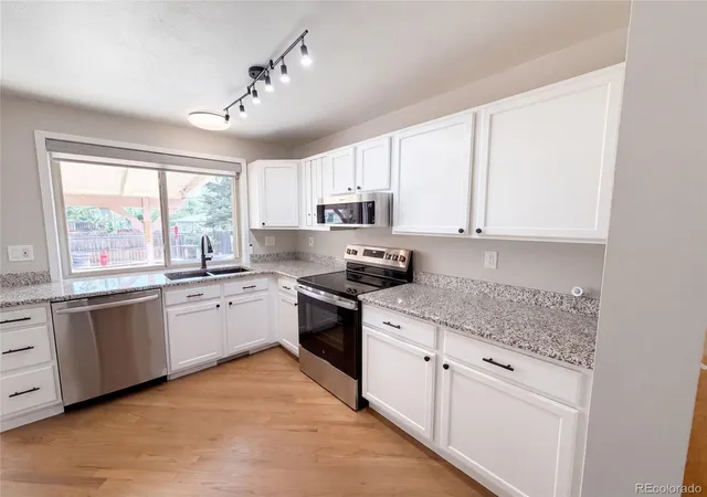 2nd image of 7160 Van Gordon St, Arvada, CO 80004 | MLS# 1610435