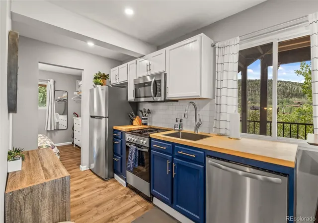 Listing Photo 4 - Condo for sale in building located at 3295 Apres Ski Wy, Steamboat Springs, CO 80487 - Unit #B8