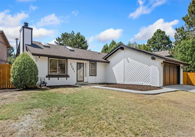 3rd image of 3601 S Fairplay Wy, Aurora, CO 80014 | MLS# 8505691