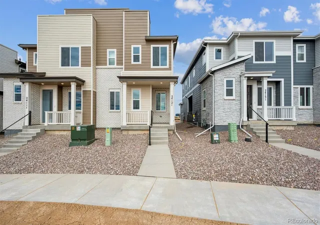1st image of 24121 E 30th Pl, Aurora, CO 80019 | MLS# 1685595