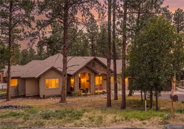 2nd image of 1395 Gore Cir, Larkspur, CO 80118 | MLS# 2387702