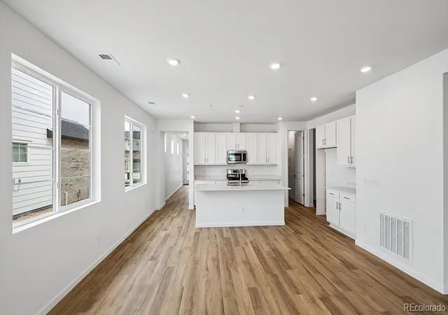 Photo 3 of Single family home for sale at 6583 N Malta St, Aurora, CO 80019 | MLS# 8203746 | Listing updated on 2026-09-28