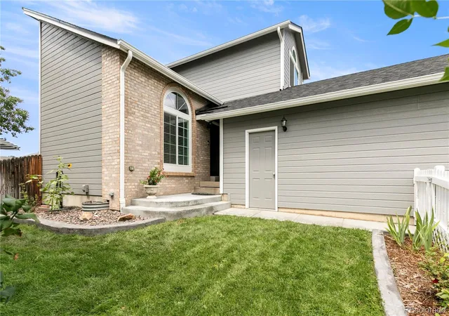 3rd image of 633 Walden Ct, Highlands Ranch, CO 80126 | MLS# 1709231
