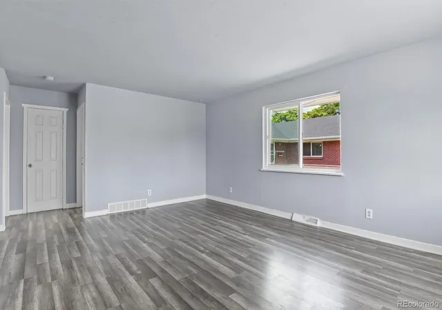 3rd image of 1609 & 1611 Oswego, Aurora, CO 80010 | MLS# 9418885