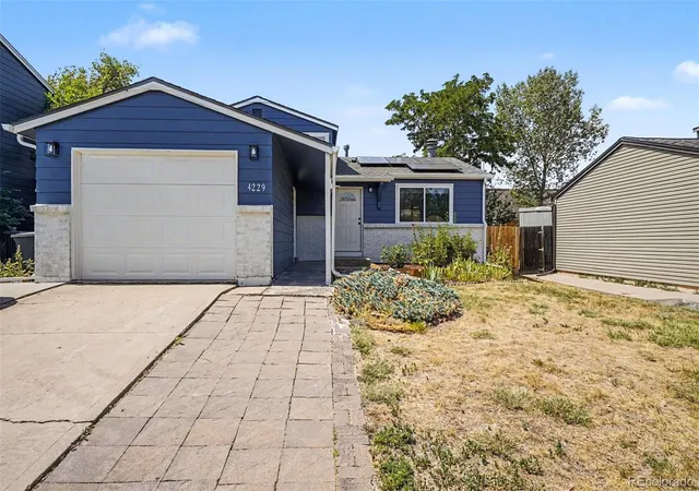 2nd image of 4229 S Pitkin St, Aurora, CO 80013 | MLS# 7694820