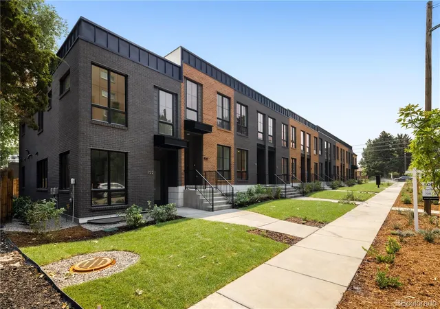 1st image of 822 Dahlia St, Denver, CO 80220 | MLS# 1958853