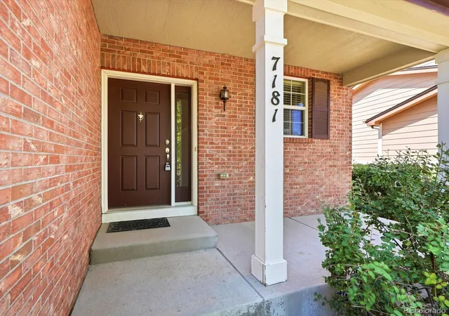 4th image of 7181 S Oak Hill Cir, Aurora, CO 80016 | MLS# 7364260