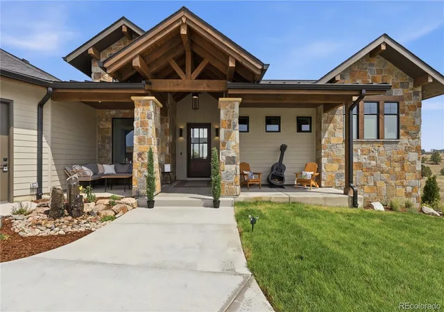 2nd image of 10201 Inspiration Dr, Parker, CO 80138 | MLS# 2401146