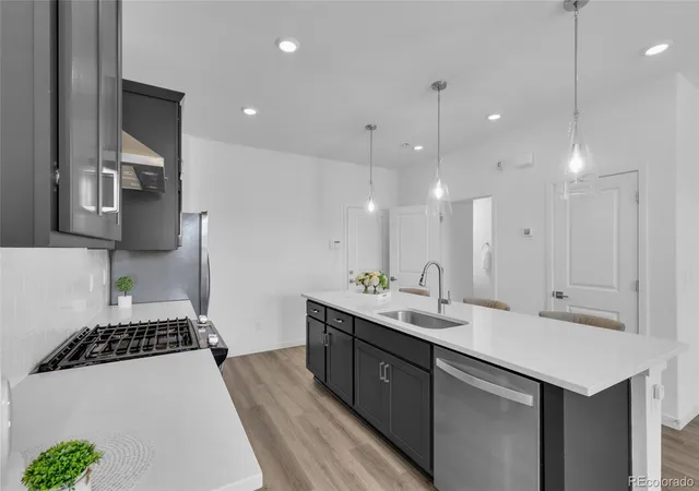 Photo 4 of Townhouse for sale at 8417 Mount Kataka St, Littleton, CO 80125 | MLS# 4226061 | Listing updated on 2026-08-27