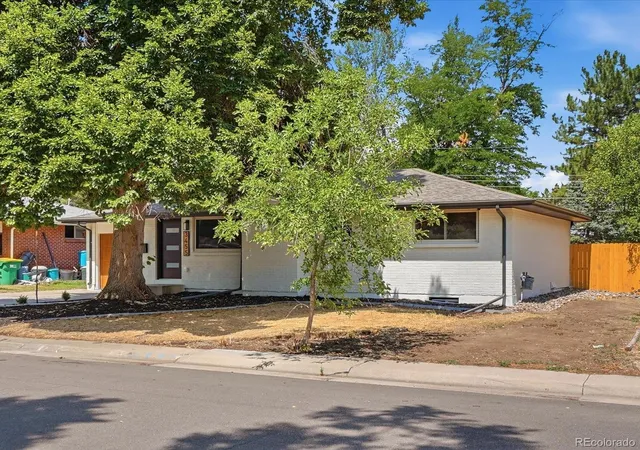 Photo 2 of Single family home for sale at 3455 W Powers Pl, Littleton, CO 80123 | MLS# 8142667 | Listing updated on 2026-10-09