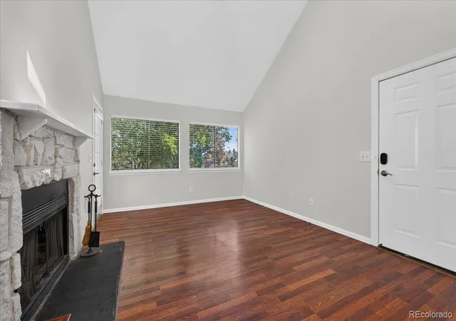 2nd image of 982 S Dearborn Wy, Aurora, CO 80012