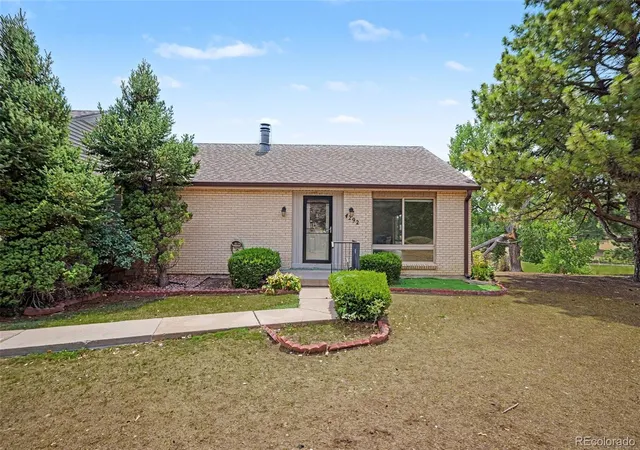 1st image of 4292 W Pondview Dr, Littleton, CO 80123 | MLS# 8138440