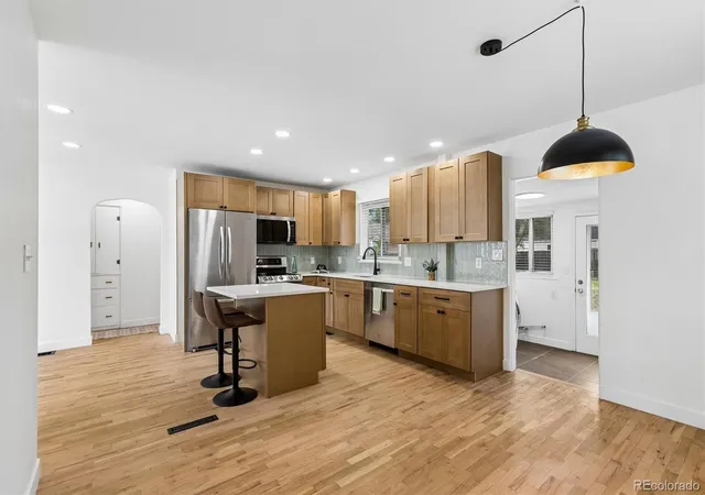 Photo 4 of Single family home for sale at 2557 Kendall St, Edgewater, CO 80214 | MLS# 7489468 | Listing updated on 2026-10-01